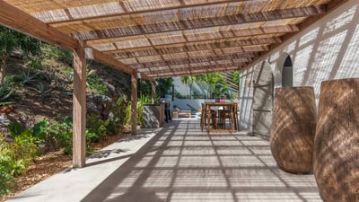 Luxury Villa Photo #4