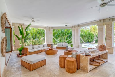 Luxury Villa Photo #10