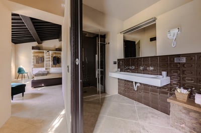 Luxury Villa Photo #33