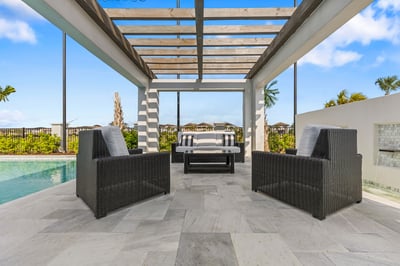 Luxury Villa Photo #6