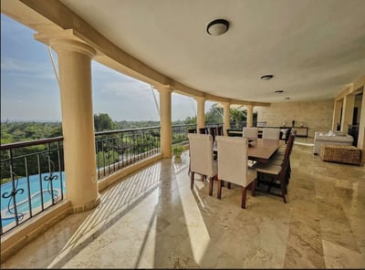 Luxury Villa Photo #10