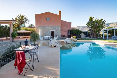 Luxury Villa Photo #2