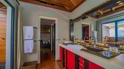 Luxury Villa Photo #37