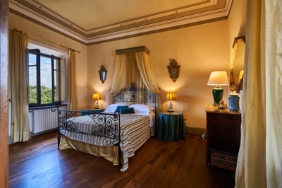 Luxury Villa Photo #35
