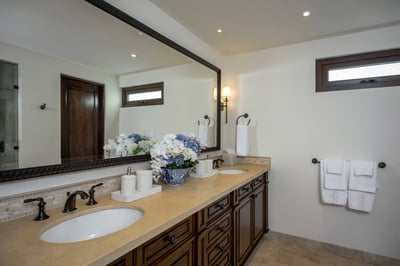 Luxury Villa Photo #24