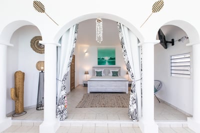 Luxury Villa Photo #38