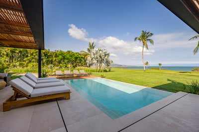 Luxury Villa Photo #5