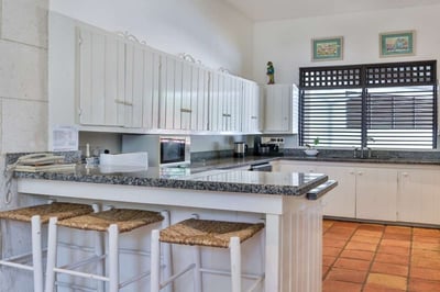Luxury Villa Photo #16