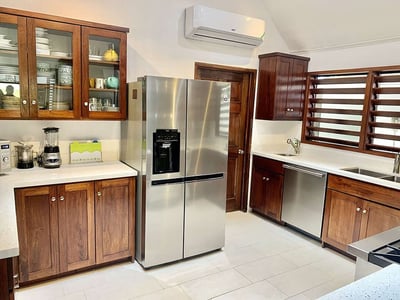 Luxury Villa Photo #5