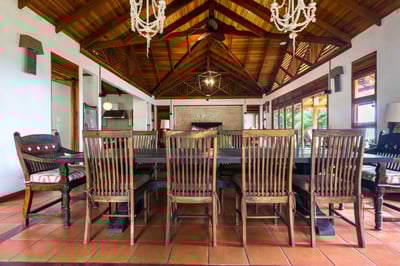 Luxury Villa Photo #18