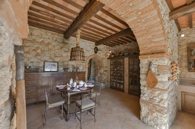 Luxury Villa Photo #18