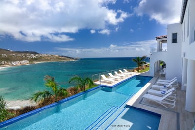 Luxury Villa Photo #6
