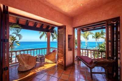 Luxury Villa Photo #14