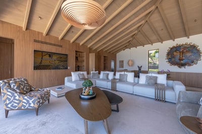 Luxury Villa Photo #20