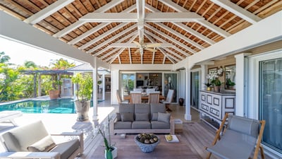 Luxury Villa Photo #11