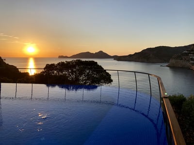 Luxury Villa Photo #6