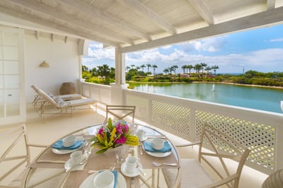 Luxury Villa Photo #3