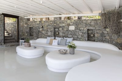 Luxury Villa Photo #24