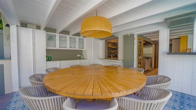 Luxury Villa Photo #38