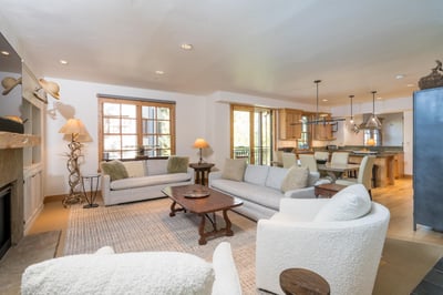 Luxury Villa Photo #2