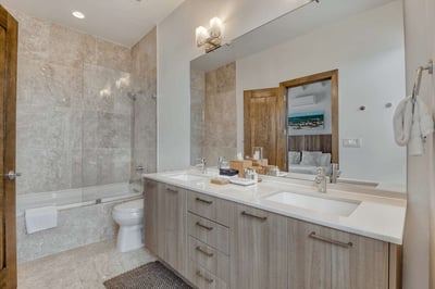 Luxury Villa Photo #17