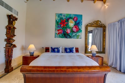 Luxury Villa Photo #47