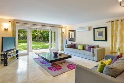 Luxury Villa Photo #16
