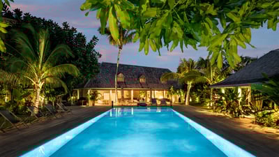 Luxury Villa Photo #4