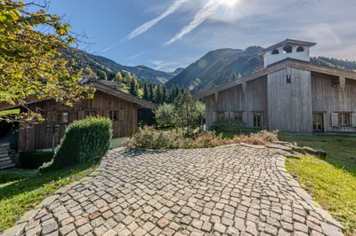 Luxury Villa Photo #13