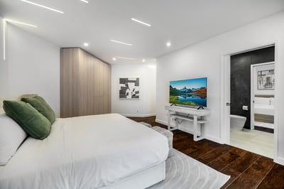 Luxury Villa Photo #26