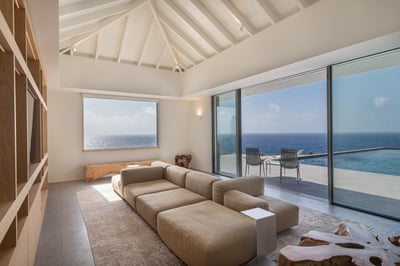 Luxury Villa Photo #18