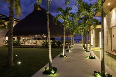 Luxury Villa Photo #19