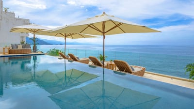Luxury Villa Photo #15