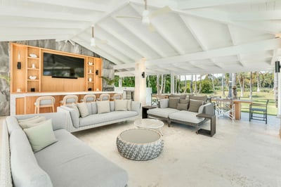 Luxury Villa Photo #15