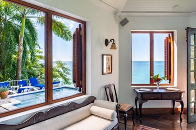 Luxury Villa Photo #17