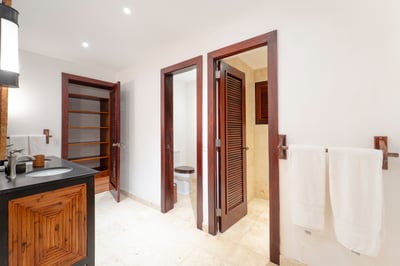 Luxury Villa Photo #57