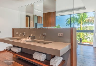 Luxury Villa Photo #26