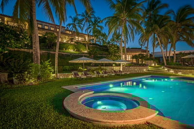 Luxury Villa Photo #4