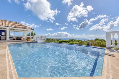 Luxury Villa Photo #3