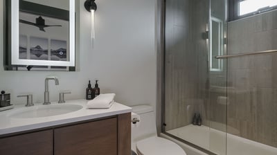 Bedroom 2, Upper level - Upper level king ensuite