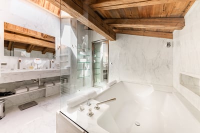 Luxury Villa Photo #12