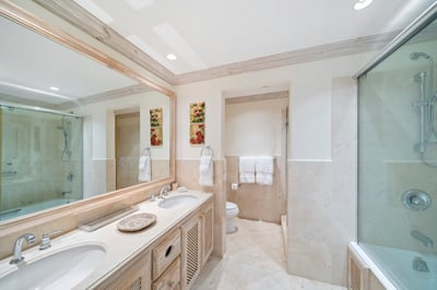 Luxury Villa Photo #16