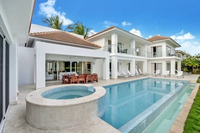 Luxury Villa Photo #4