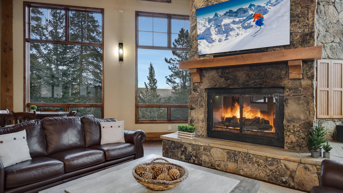 Majestic Mountain Lodge