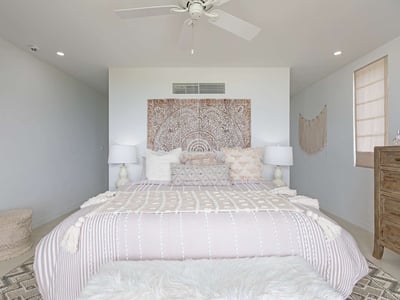Luxury Villa Photo #26