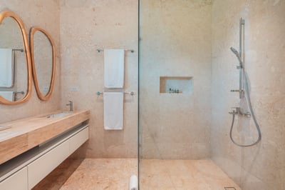 Luxury Villa Photo #50