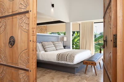 Luxury Villa Photo #19