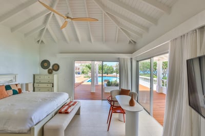 Luxury Villa Photo #43
