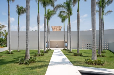 Luxury Villa Photo #16
