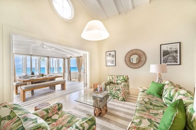 Luxury Villa Photo #8